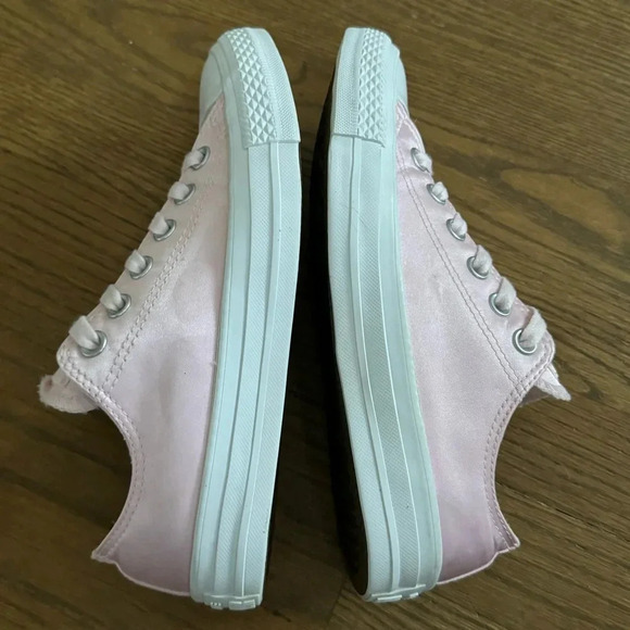 Converse Chuck Taylor All Star Ox Women's ShoesSatin Arctic Pink/White size 7 - Picture 6 of 15